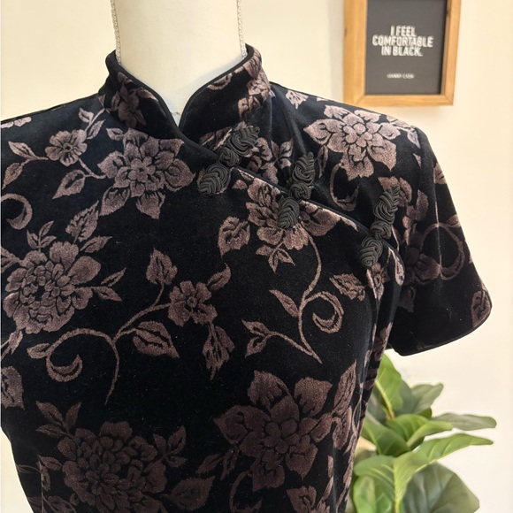 David Warren 90’s vintage Chinese velvet Dress - Picture 2 of 10